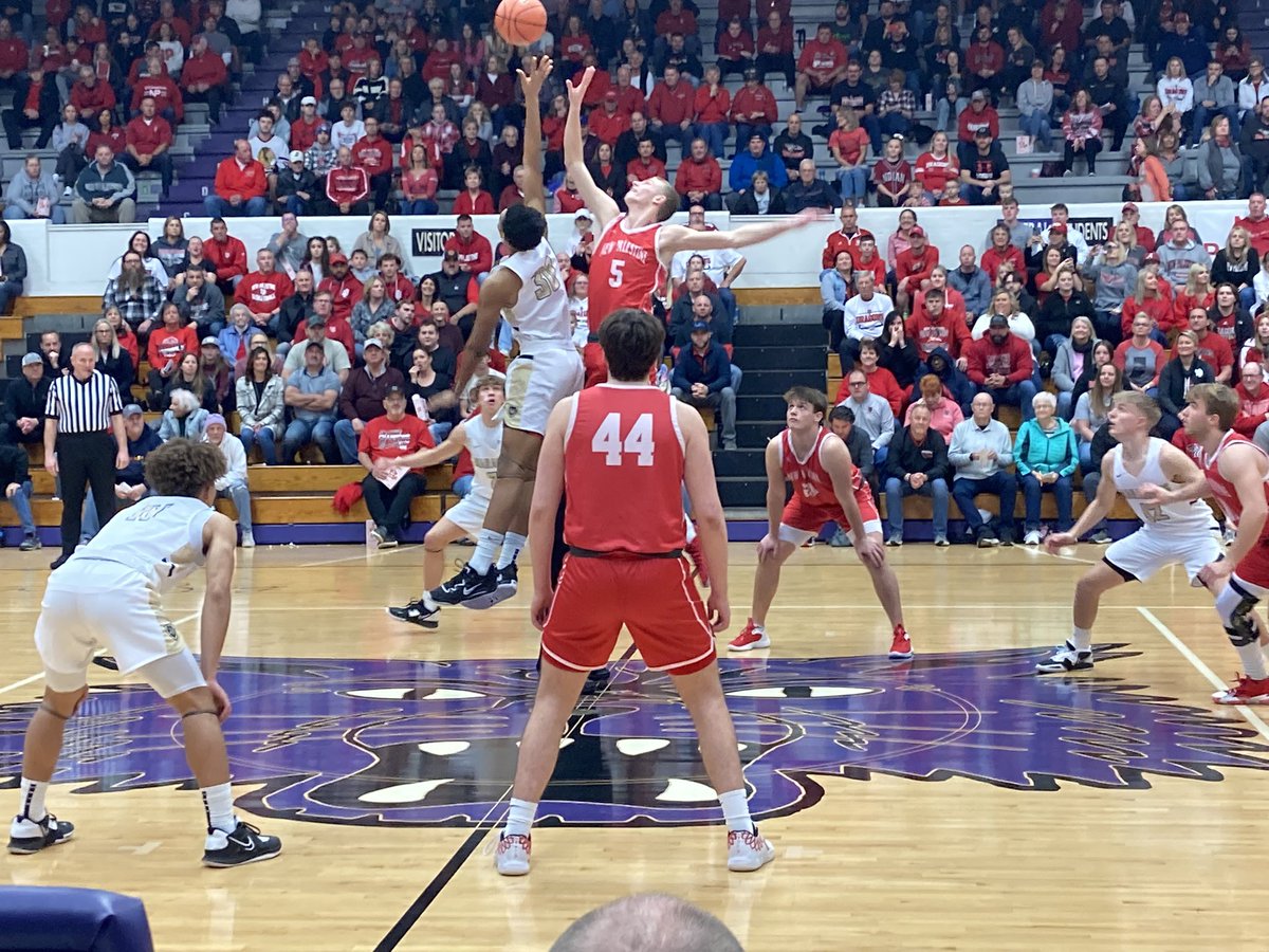 NPHSDragons's tweet photo. The first and final moments of tonight’s sectional victory. https://t.co/32jU0HKw9R