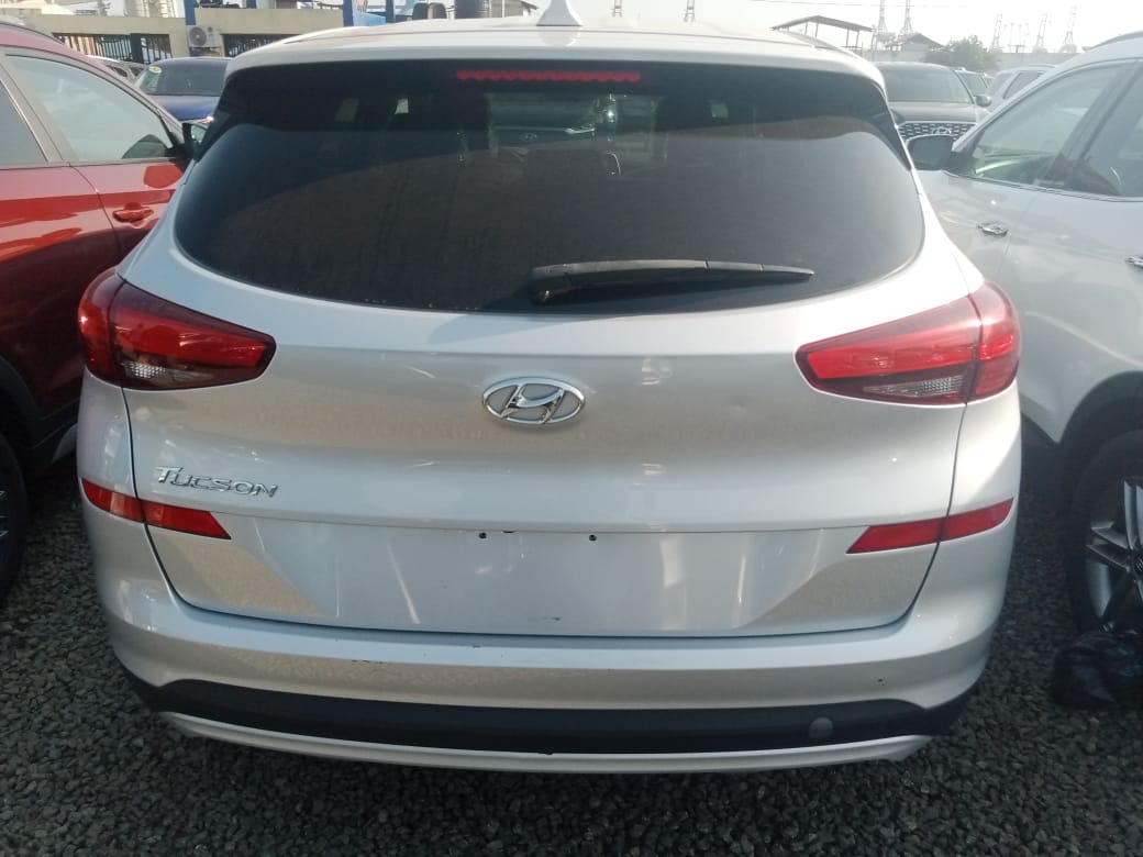 Muhamma94155801's tweet photo. Hyundai Tucson 2019 https://t.co/Hc7Tn3zmgb