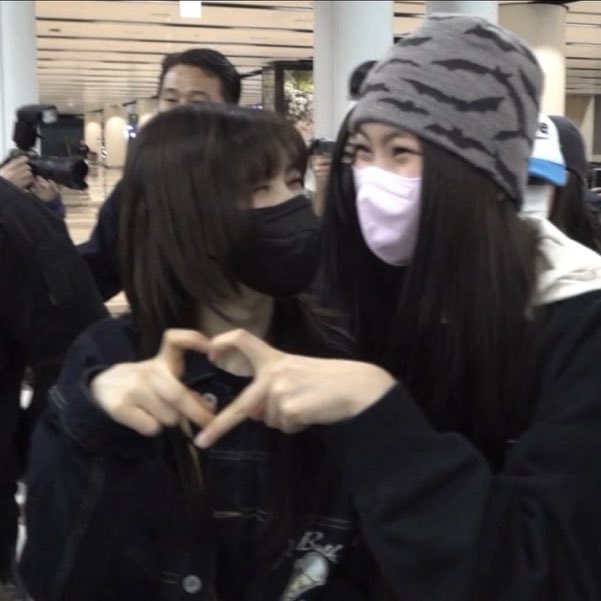 modani_st's tweet photo. 모다니 눈웃음 미치겠어 https://t.co/8rrU81SwXv
