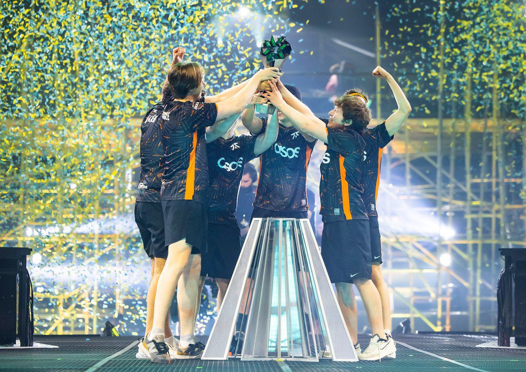 chronicleEZ's tweet photo. first two-time champion. unbelievable. https://t.co/MoyWfOPlag