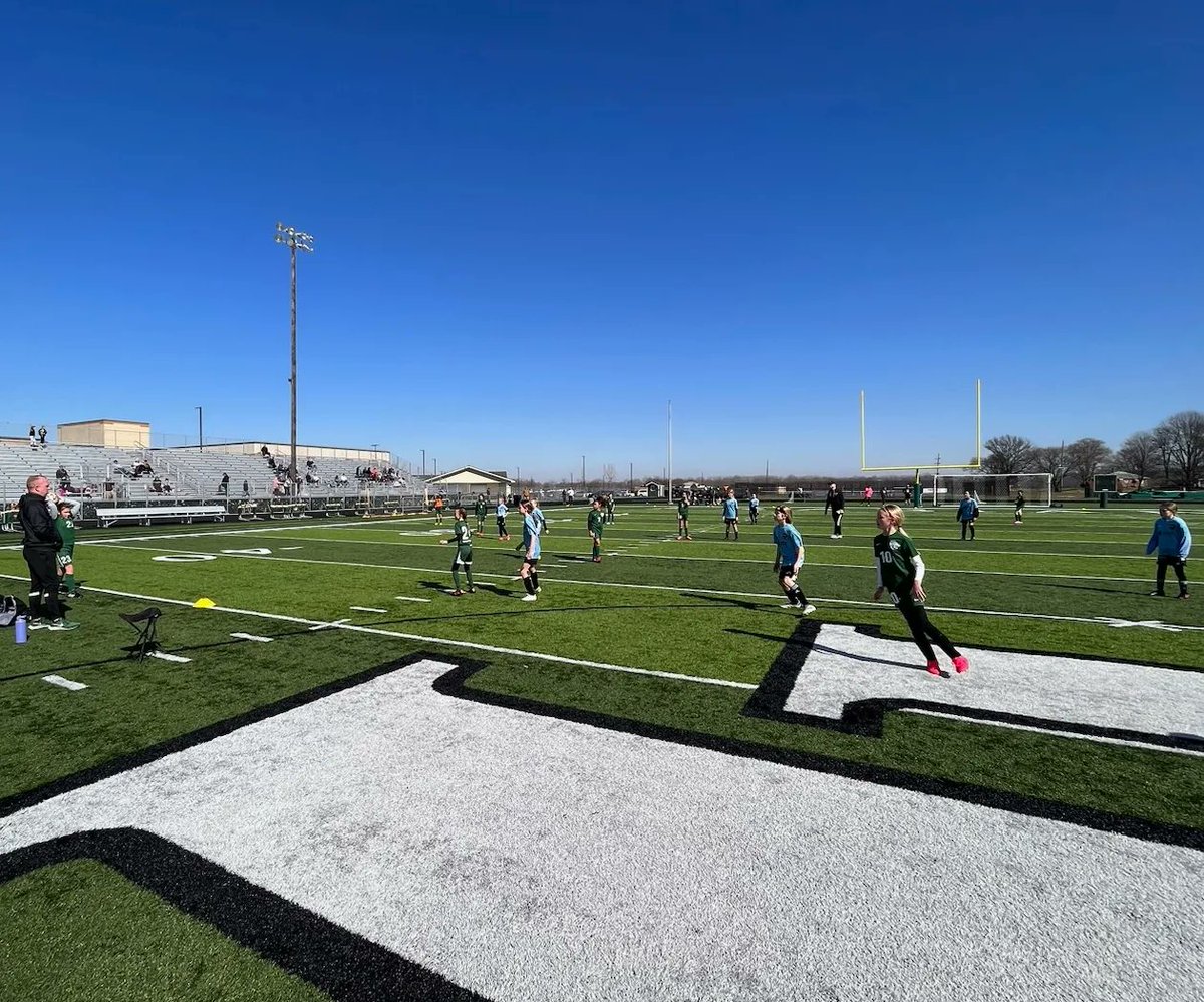 Pendleton_FC's tweet image. It was a beautiful day for our Referee Clinic! A big thank you to the great referees that ran today's course and shared their love of the game with 18 of our new referees. Also, it was great to share the field with @IndianaImpactSC for our Turf Friendlies #growthegame