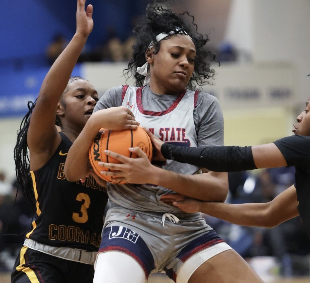 The #JacksonState #LadyTigers had 4 players in double figures in their 84-65 win over #MVSU

D. White (<a href="/daphh21/">Daph</a>) 17 points
T. Boler: 15 points
J. Covington (@issajahh) 13 points
K. Luckett (<a href="/_keshuna/">ju</a>) 11 points

<a href="/GoJSUTigersWBB/">Jackson State Women’s Basketball</a> | #WhyNotAnHBCU | #SWACWBB