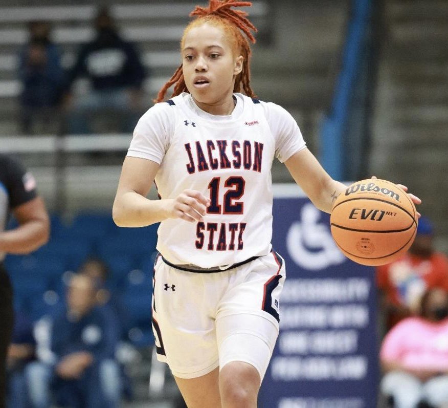 SAthletesLBB's tweet photo. The #JacksonState #LadyTigers had 4 players in double figures in their 84-65 win over #MVSU

D. White (@daphh21) 17 points
T. Boler: 15 points
J. Covington (@issajahh) 13 points
K. Luckett (@_keshuna) 11 points

@GoJSUTigersWBB | #WhyNotAnHBCU | #SWACWBB https://t.co/hEpQcpWHqT