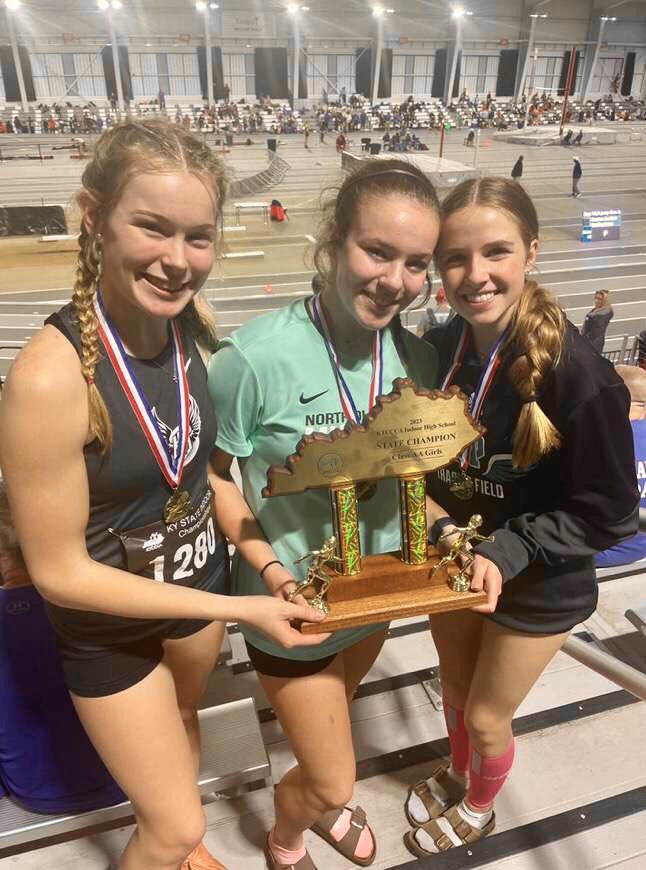 AubreyAnd01's tweet photo. 2A KY STATE INDOOR CHAMPS!!Triple jump - 31’9, 6th place
4x400 - 4:20, 3rd place https://t.co/wmCT3qRKAP