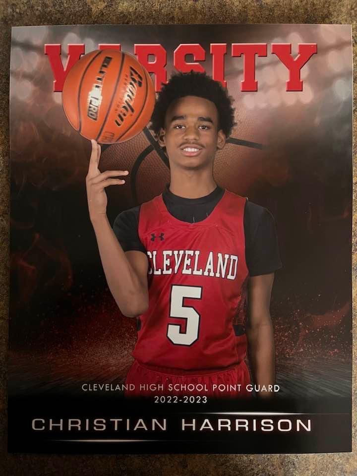 HoustonTopgunss's tweet photo. We welcome @Christian_4tf  to the #TOPGUNSFAMILY  @lil_squirrel4 Freshman guard looks to make a name for himself!!! https://t.co/kNJVuwZjjD