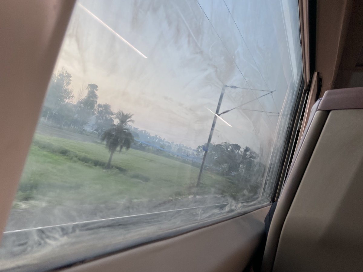 nityapresi's tweet photo. ⁦@VandeBharatExp⁩ Windows need to cleanup properly. CC 10, Seat 1, Train No./Name 22447/Aadr Vandebharat 05/03/2023
⁦@AshwiniVaishnaw⁩ ⁦@RailMinIndia⁩ https://t.co/5oMHSVvhM2