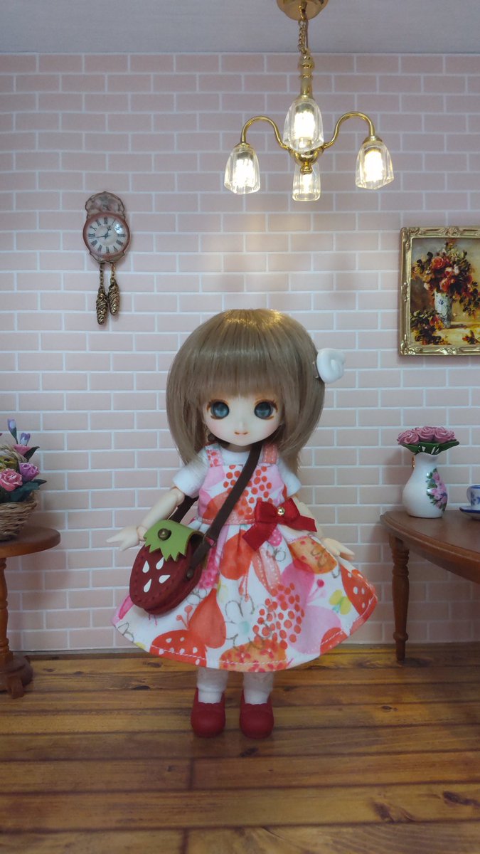 Midorin_0730's tweet photo. とっても久しぶりです!
最近のお気に入りの子です!
名前　ゆうり
ヘッド　あまむす　DC02
ボディ　ピコP
よろしくお願いします!
#あまむす　#ピコP https://t.co/mQPFUninzR