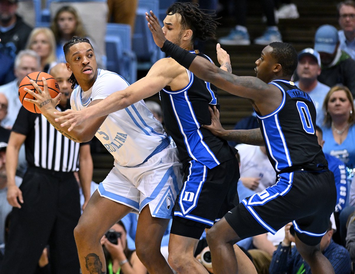 CBSSportsCBB's tweet photo. Duke sweeps North Carolina 🧹🧹

The Blue Devils defeat the Tar Heels in Chapel Hill and spoils UNC's Senior Night. https://t.co/E5S84Y1nyX