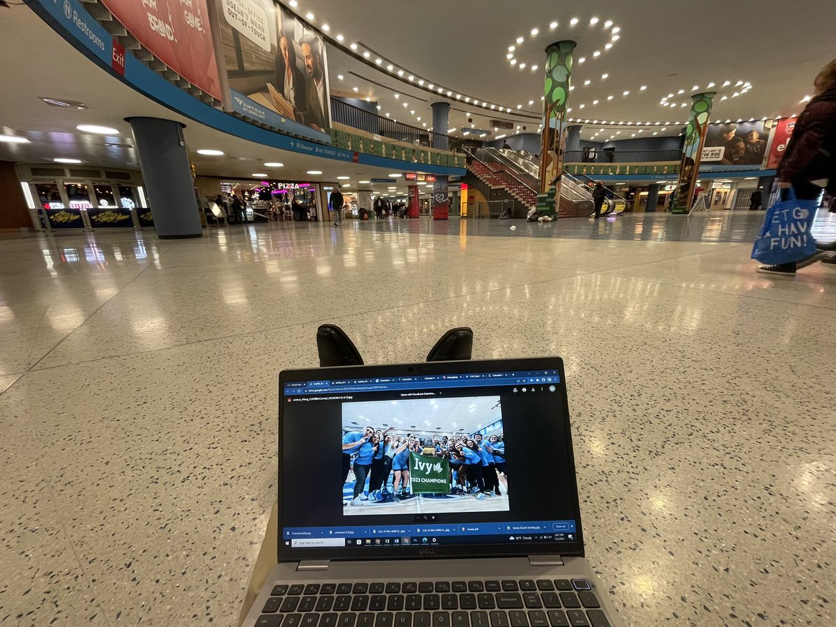 MikeMiller2277's tweet photo. When you need to email the world about the @culionswbb championship and this is the only wifi your computer gets in Penn Station https://t.co/pkwCpE8GvB