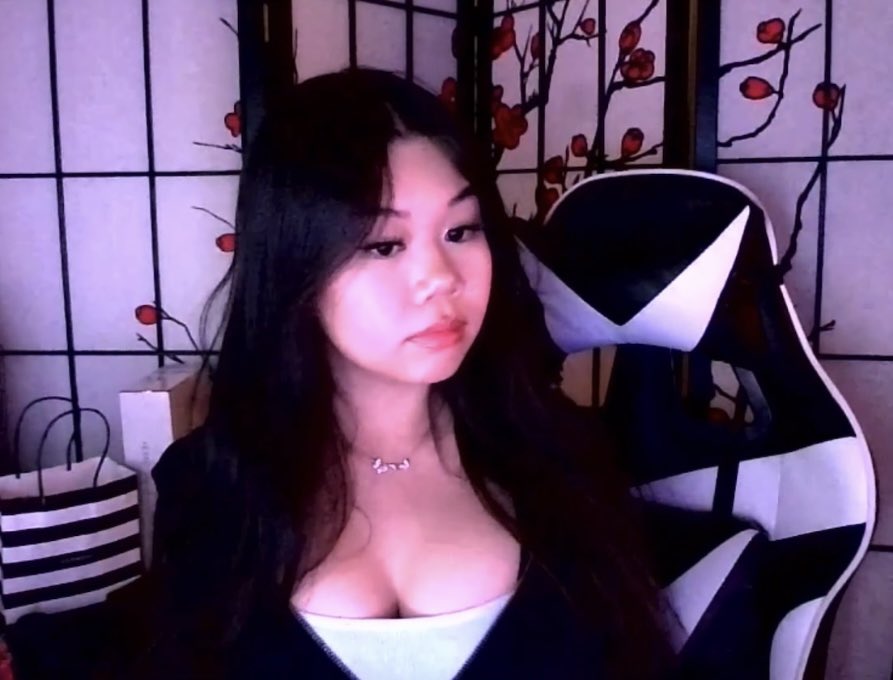 _kvhti's tweet photo. wannabe streamer https://t.co/yxvw4IFyYl
