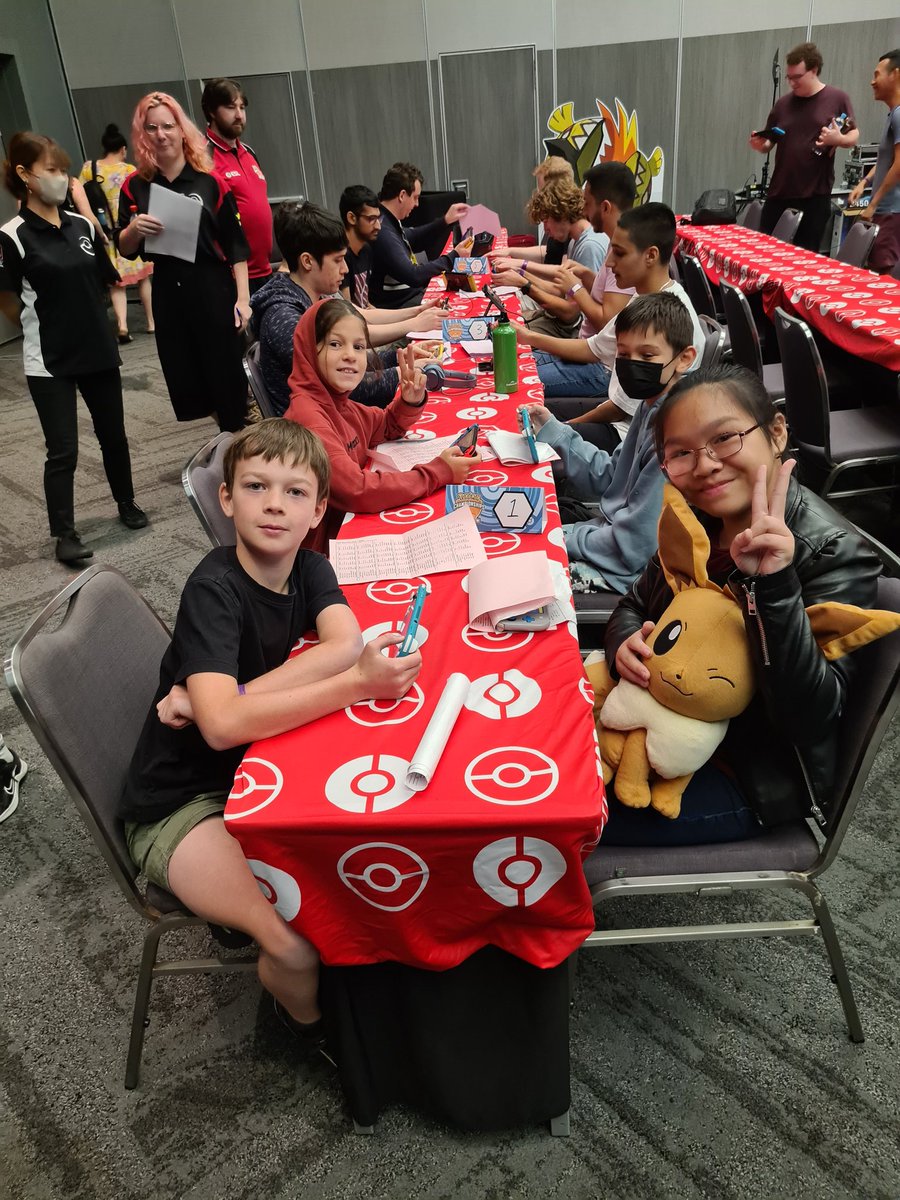 Playing my Top 4 match at the Perth Pokemon Regional Championships... Let's go...