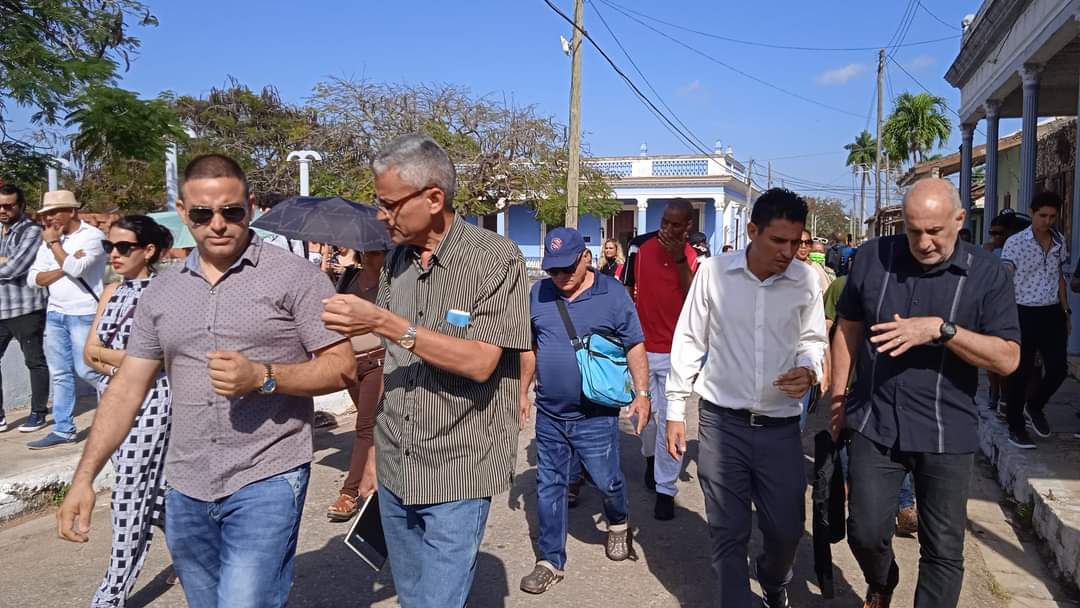 Inició la jornada por el Día de la Prensa en #UnióndeReyes, entre periodistas, con <a href="/ronquillobello/">Ricardo Ronquillo Bello</a> y la biznieta de #JuanGualbertoGómez, así como estudiosos de la vida y obra del Patriota insigne <a href="/SuselyMorfaG/">Susely Morfa González</a> <a href="/mariofsabines/">Mario Sabines Lorenzo</a> <a href="/gpppmatanzas/">Gobierno Provincial del Poder Popular en Matanzas</a>