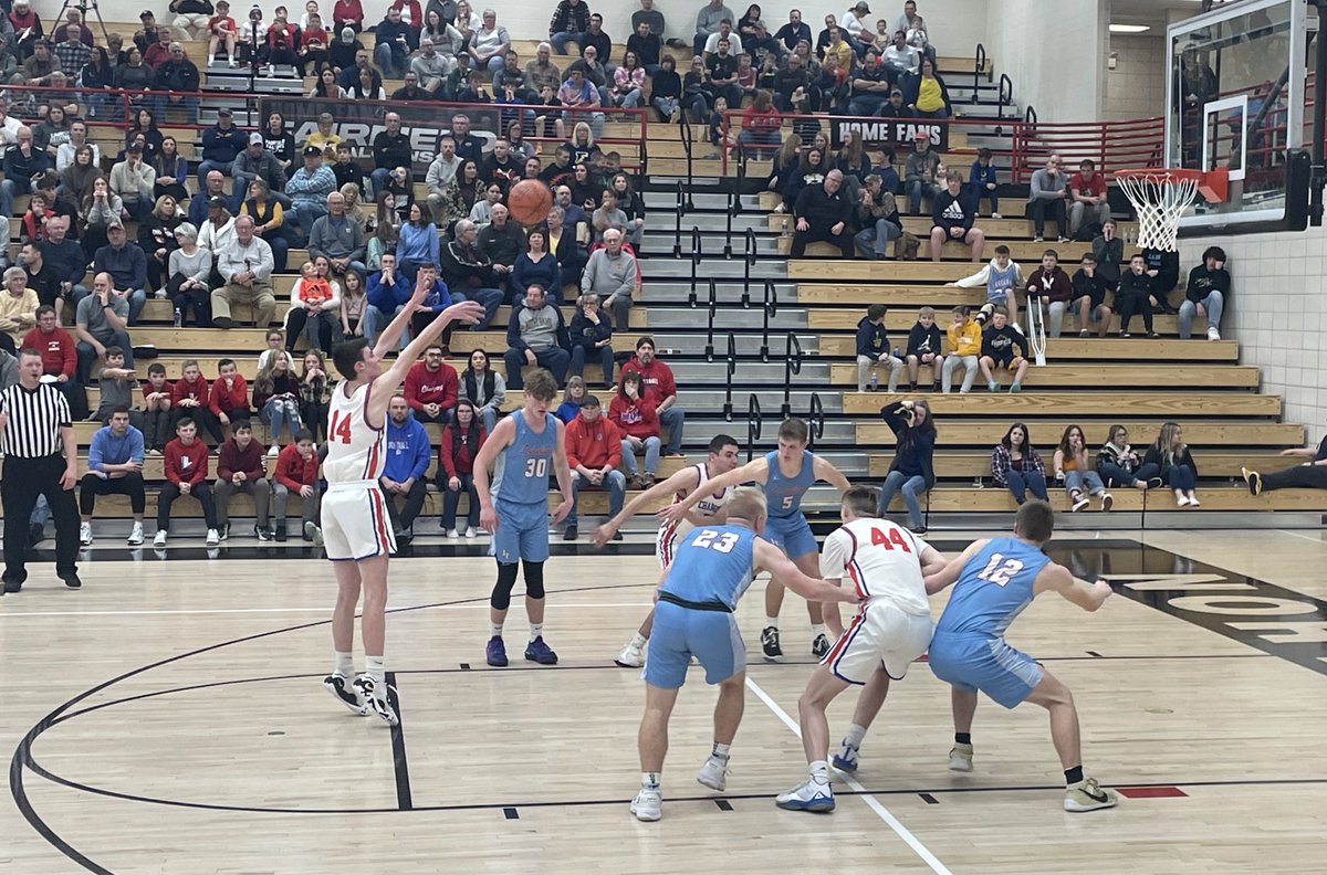 WestNobleAD's tweet photo. Sectional final West Noble 57 Lakeland 53. Chargers advance to the sectional championship on Monday night at 7:30pm.  Tough win for the Chargers over a very good 16-8 Lakeland team.  WN is now 21-3 on the season. https://t.co/L2cNvIQ9qI