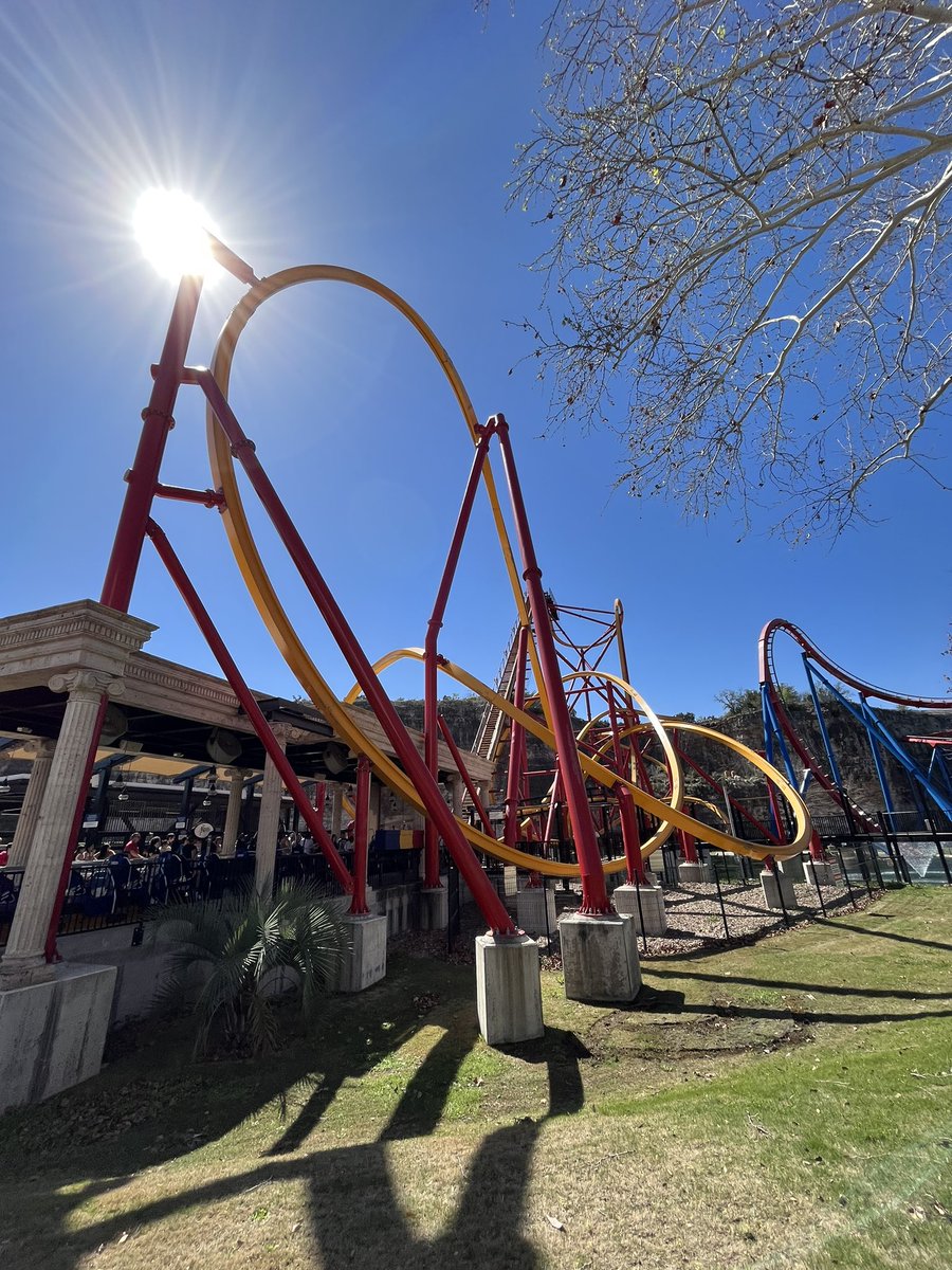 brad_developer's tweet image. Theme Park Day
