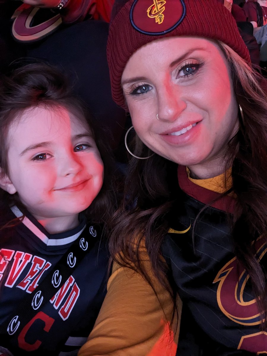 TheRealQu33nBee's tweet photo. #letemknow #clevelandcavaliers #rocketmortage https://t.co/SFwAhBZaG3