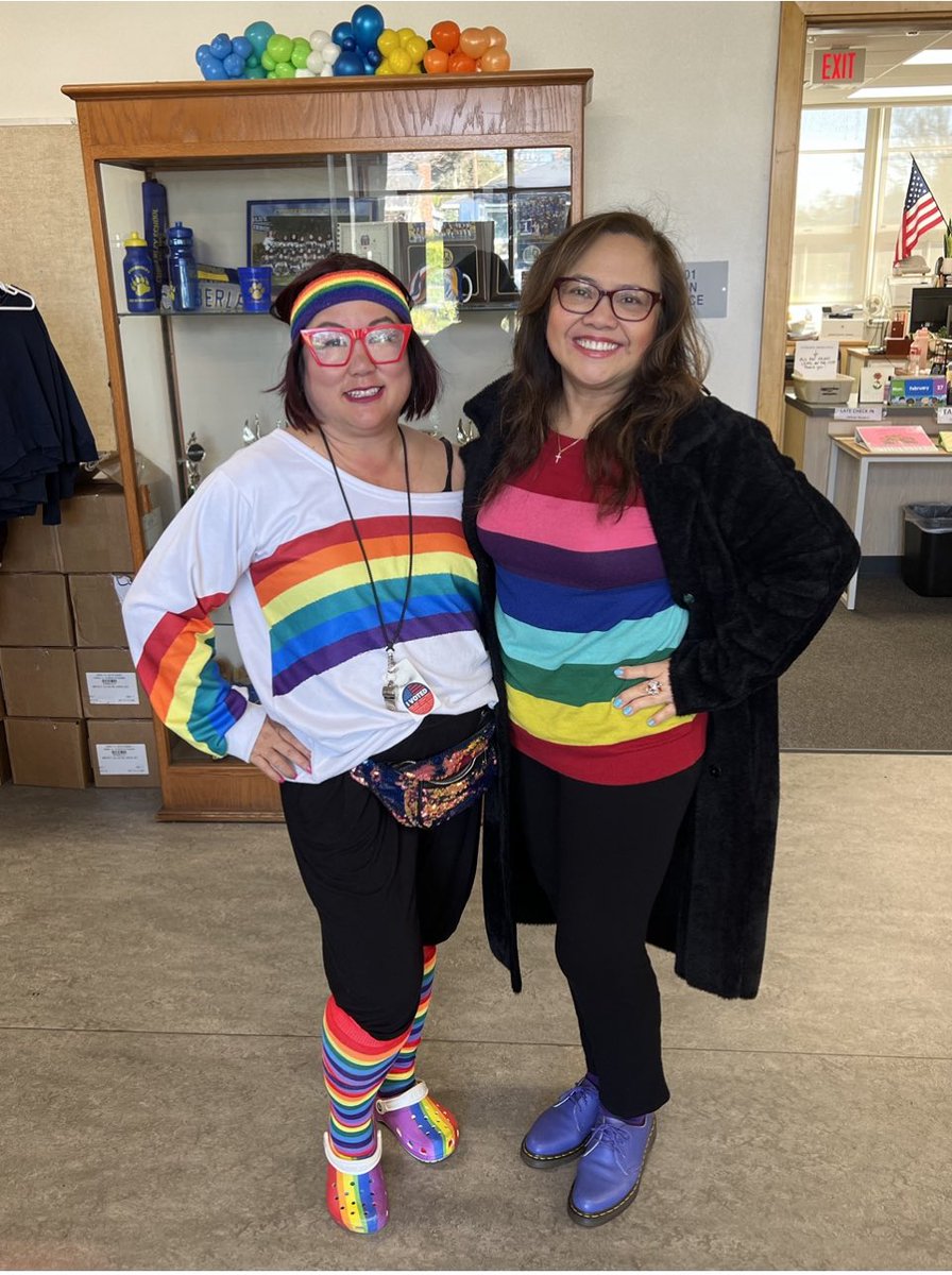 SharonSueki's tweet photo. It was a very fun-filled week subbing at Cubberley TK-8 School during Read Across America Week 2023 #proudtobeLBUSD #readingrainbow #cliffordthebigreddog #thingone https://t.co/1nIHn7sZWS
