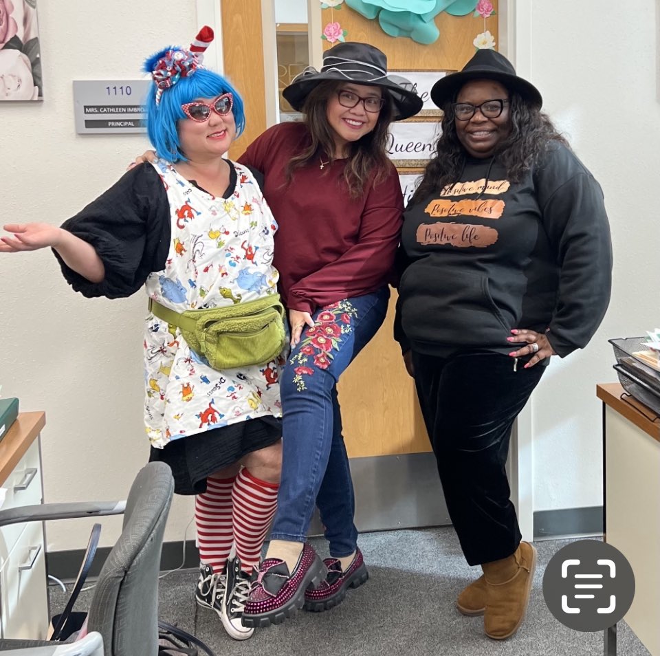 SharonSueki's tweet photo. It was a very fun-filled week subbing at Cubberley TK-8 School during Read Across America Week 2023 #proudtobeLBUSD #readingrainbow #cliffordthebigreddog #thingone https://t.co/1nIHn7sZWS