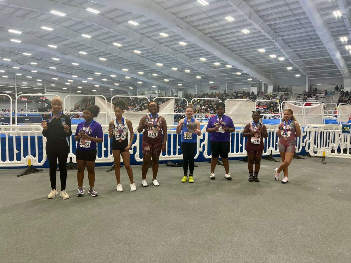 SileaseT's tweet photo. Made the podium with 3rd place in shot put at the 2023 AAU Indoor Nationals. Back to work to prepare for the next meet ๐ช๐พ#ToGodBeTheGlory #ShotPut #TrackGirls #WeThrow #BroSisDuo #AllAmerican #JamesFamilyThrows #DaleCityLightning #PumaShoes @aautrackandfield @dalecitytrack @puma https://t.co/FIu7U4WK7X