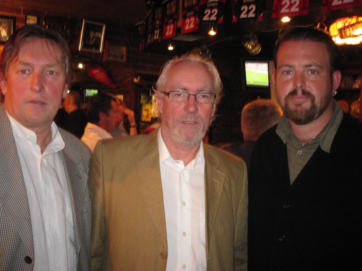 TomdeloheryJ's tweet photo. #tbt #kenharris #haymanharris #artistthomasdelohery #thomasdelohery @TomdeloheryJ Thomas Delohery #richardharrisweek #charliestgeorgespub #limerickcity #ireland https://t.co/tDxjnB2z7z