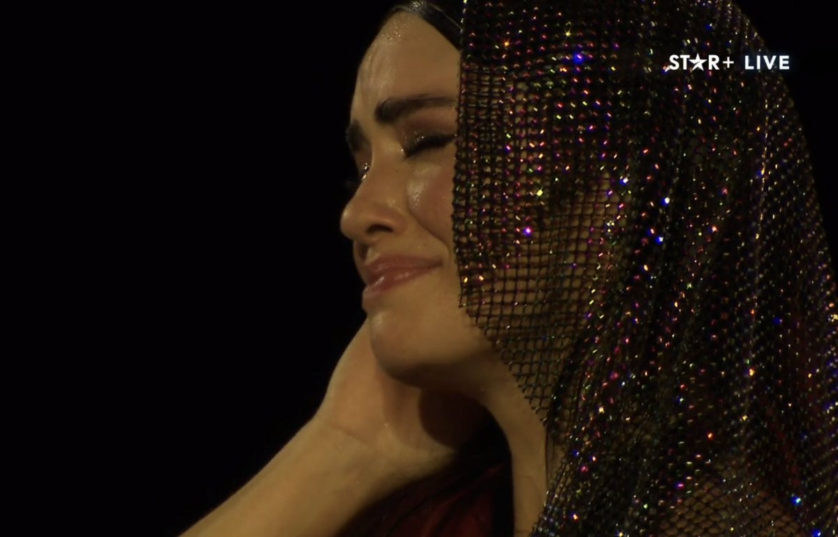 JaviPonzo's tweet photo. Fuera de joda, lo de @lalioficial es de otro planeta… no tiene comparación con nadie hoy por hoy… es única ❤️‍🔥 Más de 2 horas de show y el público ardido desde el minuto 1👏🏻 #LaliEnVelez #LaliStarPlusLive https://t.co/H5uVkm73sj