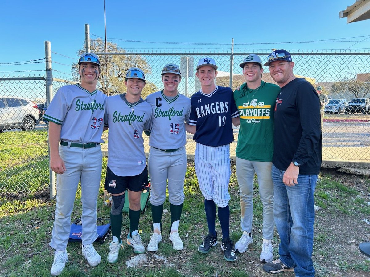 CMAllison19's tweet photo. Great day at SV watching these former Alamo Drillers players compete. Having the opportunity to coach these guys the past few years was a true blessing. Great group of kids, couldn't ask for any better as a coach. Keep grinding. Look forward to the rest of the season. #ADfamily https://t.co/e13TtK8vC5