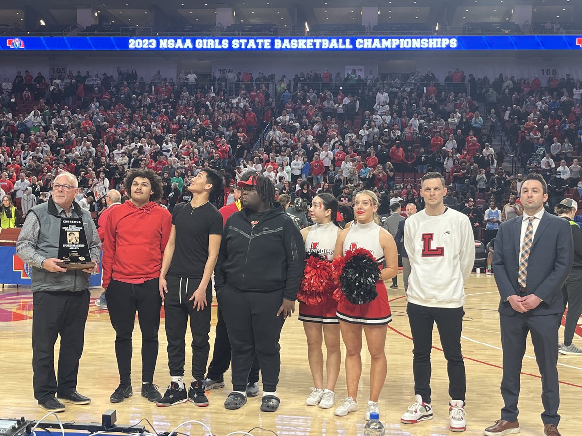 LPSAthletics's tweet photo. Class A sportsmanship award goes to @LHSLinks! Way to represent!! #GOLHS #GOLPS #BETTERTOGETHER https://t.co/M8ppKoPXCx