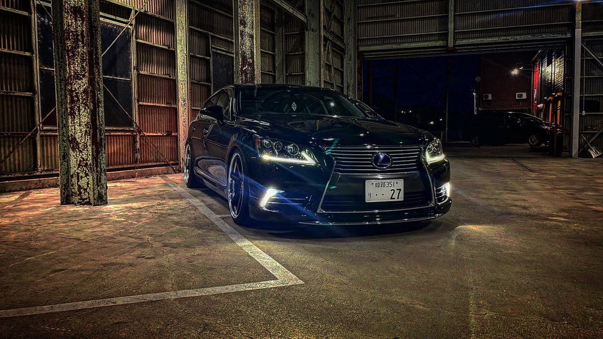 fx35QX70's tweet photo. -いつ見てもかっこいい-
 #レクサス
 #40後期LS
 #ガレージサクセス
 #車好きと繋がりたい
 #レクサス好きと繋がりたい https://t.co/l6pi3RIOWz