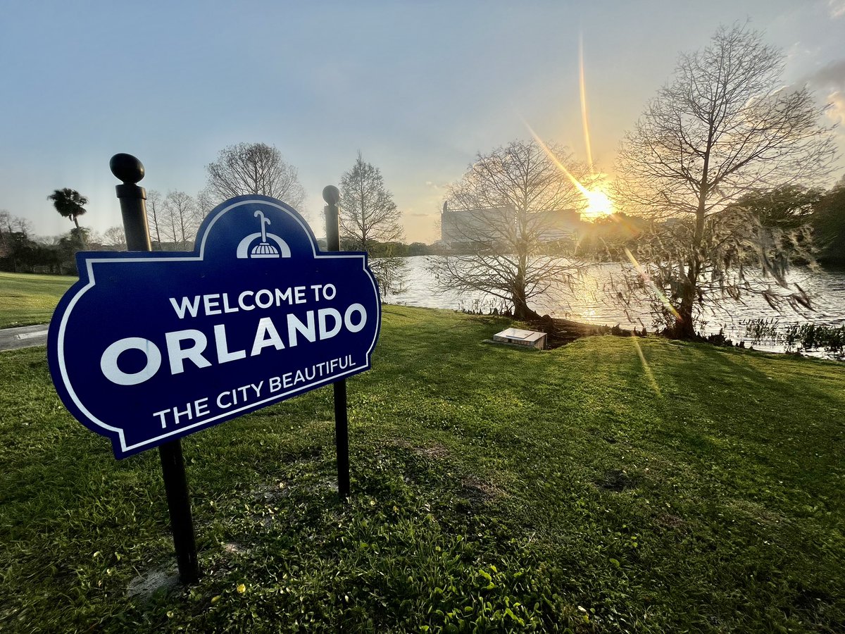 Zachary_Sims's tweet photo. Them: Why do they call it the city beautiful?

Orlando: https://t.co/ai7qdtrjhG