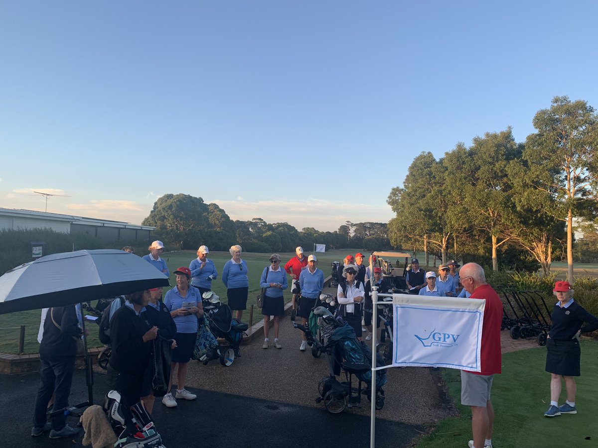 Womens round 3 Pennant underway. #morningtongc #sorrento #rosebud #cardiniabeaconhills #flinders <a href="/TheNational1988/">The National</a>