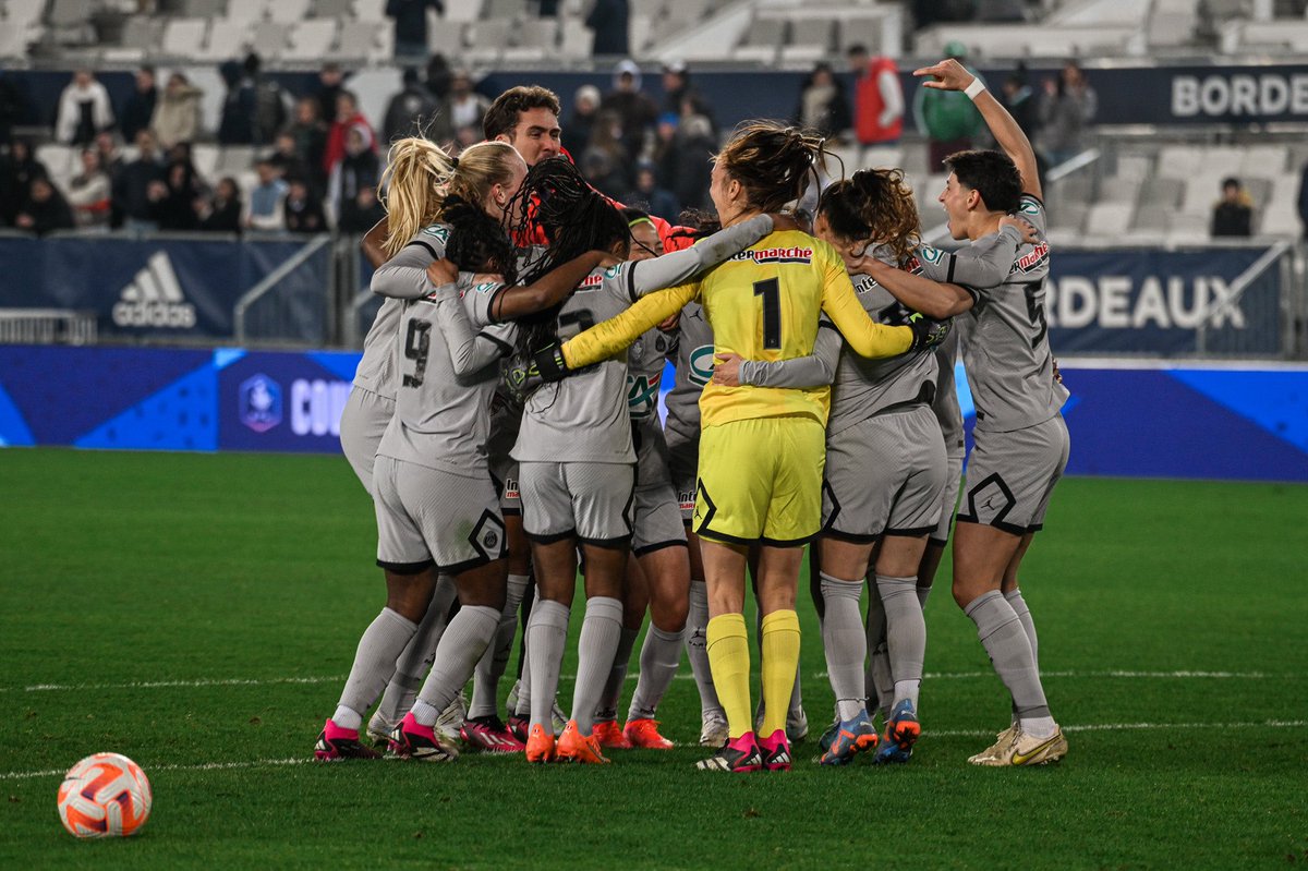 LaurinaFazer's tweet image. En route pour les demis ! #Ontothenextone 👌🏾 #CoupedeFrance