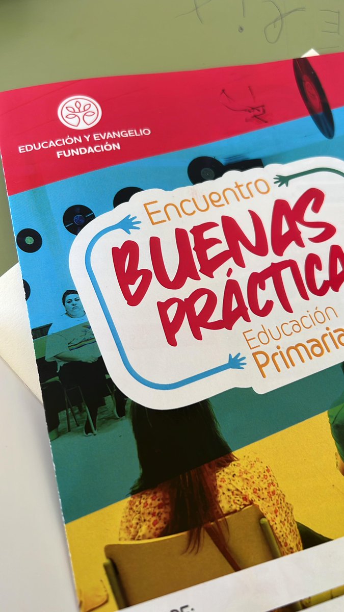 safa_feye's tweet photo. Hoy los profesores de Primaria nos hemos reunido para realizar talleres de buenas prácticas con @feye_enred . 
Jornada de encuentros, aprendizajes  y grandes experiencias. https://t.co/b3unjLLF2f