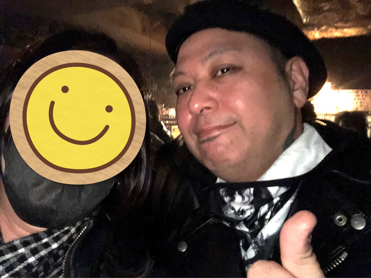 deadwoman_666's tweet photo. 久しぶりの箱🙋♀️
改めて、HIDEKIさんおめでとうございます㊗️
皆様にお会い出来、アキさんが長髪になってたくらいの時差でした😊🍀
(皆様、変わらず😍)
HALさんともお話が出来て…⭐️神😇
本当に楽しい時間を、ありがとうございました🙇♀️
#手刀
#The3rdGeneration
#SweetSadistics https://t.co/LQkYWEt8mh