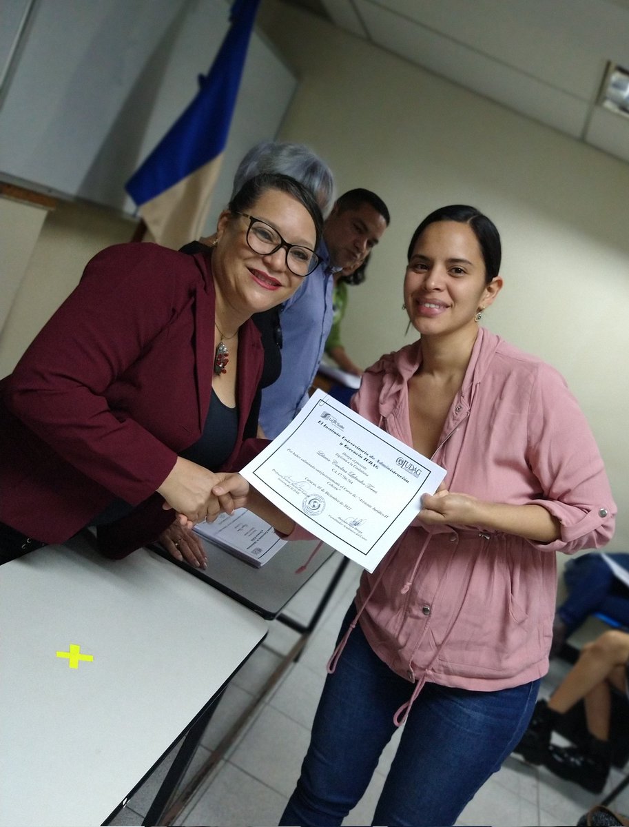 JobKemVzla's tweet photo. Hoy asistimos a la entrega de Certificados de Aprobación del #Curso de #AsistenteJuridíco que con el apoyo académico de @FundaLaSalle y el @iudag_ccs hemos diseñador. 
Felicitamos a todos los entusiastas participantes de las cohortes 1 y 2. https://t.co/4MJLhoVOeI