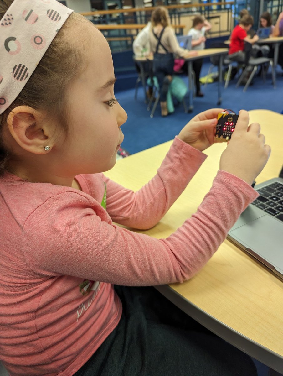 MsSMcArthur's tweet photo. Learning about micro:bits. Thanks @WCDSBInnovates https://t.co/GesrxxD9if