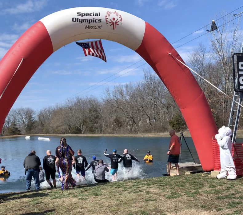 This morning MOAPCO President Dykes took a dip in refreshing 44 degree water for <a href="/SOMissouri/">Special Olympics MO</a>’s #PolarPlunge2023 this is his 4th year taking the plunge! #PolarPlunge