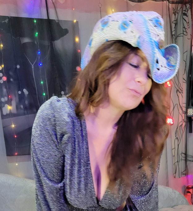 hmmmmm it's good 🫦🫦retweet please https://t.co/MX50JDOqMj