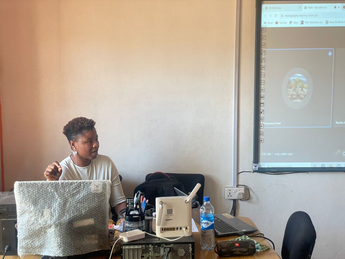 knowtheblocks_'s tweet photo. Thanks to our fantastic instructors (Ayomide Arowolo-Ayodeji, and Ernest Osazuwa) and students for making it such a fun and productive session ππΌ
#techskills #blockchaintechnology #community #KnowtheBlocksMaven #KBM
.
.
.
.
.
#ARSBOU https://t.co/zKO0wxlT0X