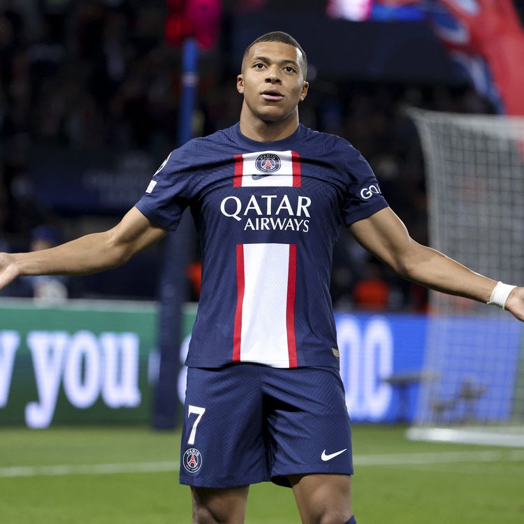 ElGrandew_'s tweet photo. Les joueurs clés du PSG cette saison 

#PSGFCN https://t.co/pxW9dAczGU