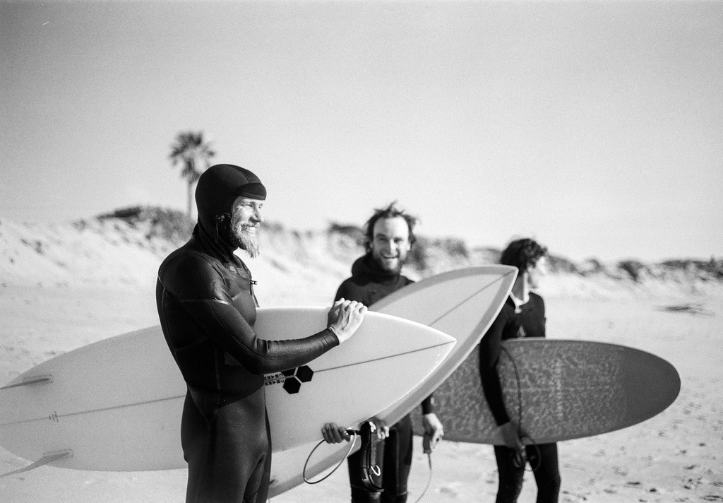 Happy Saturday!! 😁 Check our our website &amp; get involved with this years fest!
📸: Cyrus Maroofian
#sbsff#santabarbarasurffilmfestival#filmfest#surffilmfest#surfing#santabarbara#girlswhosurf#boyswhosurf#hangloose#hang10#singlefinlife#longboard#shortboard#community