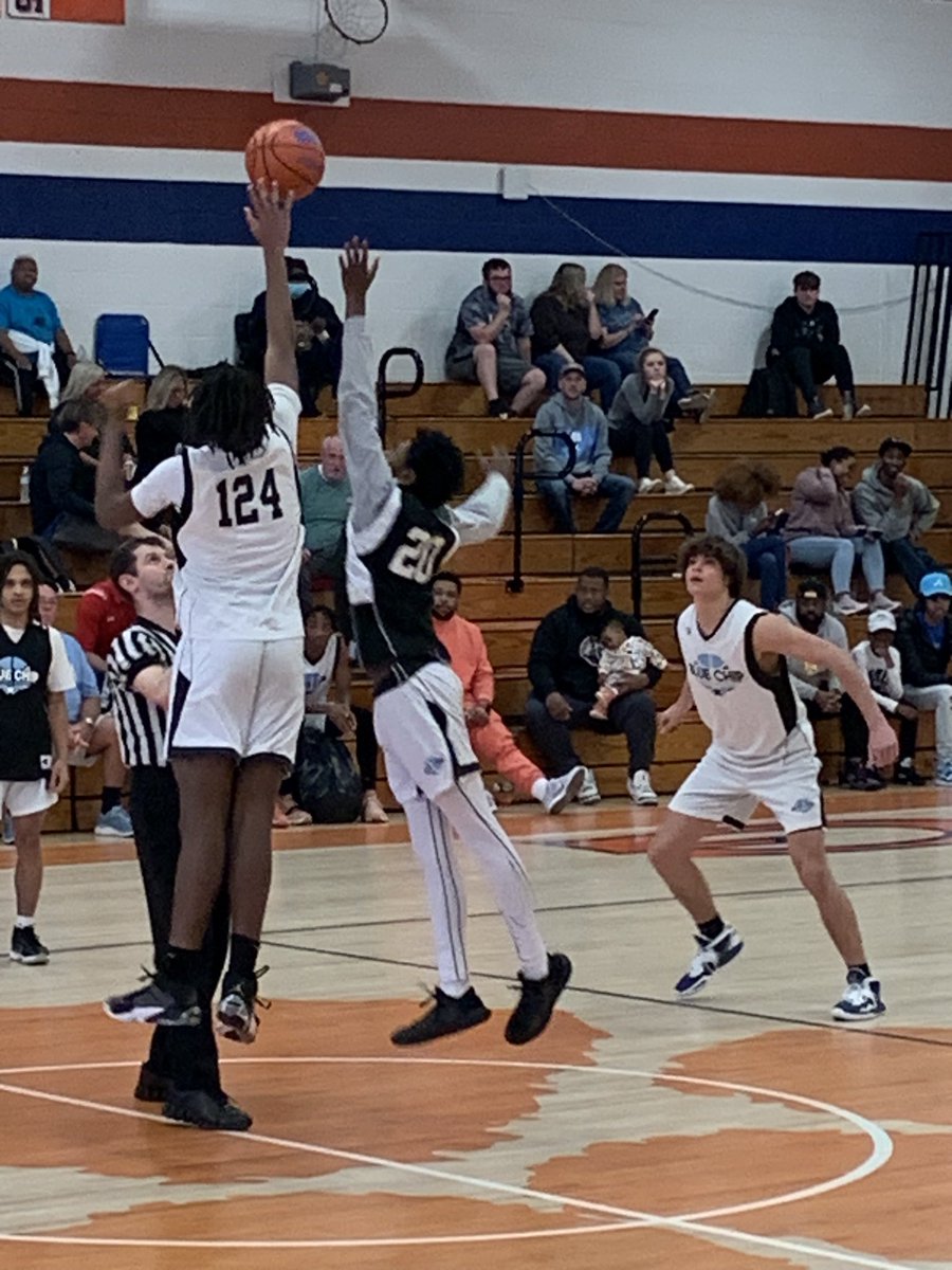 Thank you <a href="/TriadBlueChip/">Blue Chip Basketball Academy</a> for inviting me out to play in the Allstar⭐️ game last week! It was an amazing experience for me!!😁