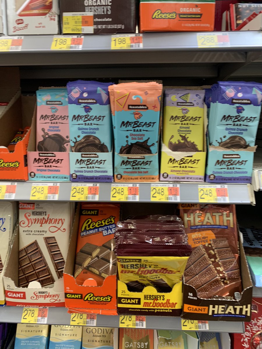 MiserableMu's tweet photo. @MrBeast It’s like, the smallest display in all the land, but I got you. https://t.co/zBTvbsxHkk
