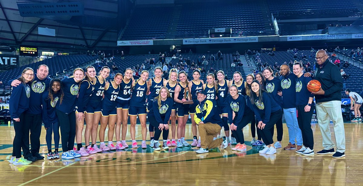 MEAD_ATHLETICS's tweet photo. …what a finish. @MeadHighSchool Panthers come from 14 down in the 4th quarter to beat Arlington and will bring home the @wiaawa 3A State Basketball, 3rd Place Trophy. #TeamEffort  💙🏆💛 https://t.co/SayRctOydi