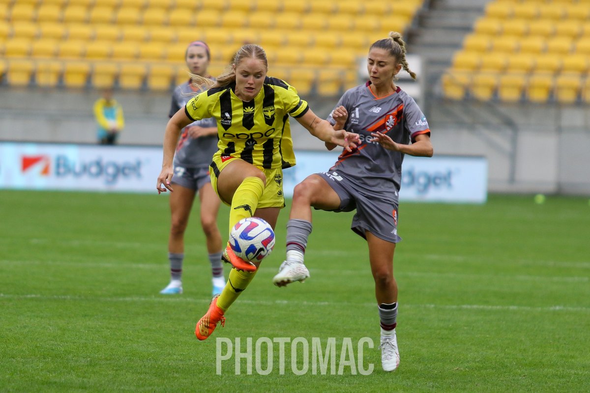 NZPhotomac's tweet photo. ALW - @WgtnPhoenixFC 1 v 1 @brisbaneroar #COYN #NixLevel #StandUpForYourNix

https://t.co/aoiGSeaRuO https://t.co/n8TIyVPMx8