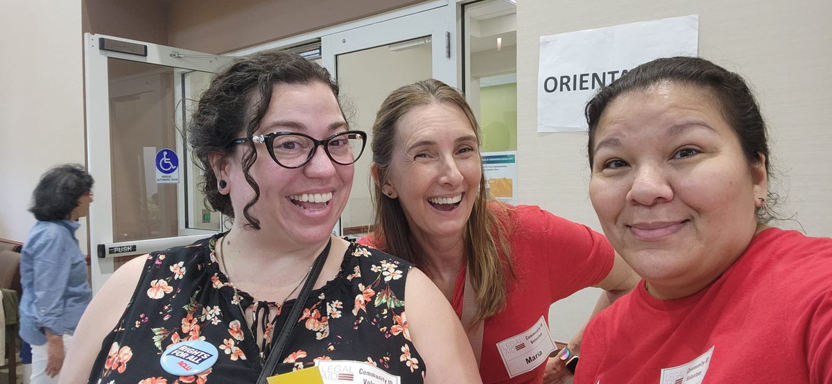 AFSCFL's tweet photo. Nuestro equipo de @afsc_org  #Florida apoyando este sábado la clínicas de los ID comunitarios que organiza @LegalAidService para las personas que viven en #Broward 
#CommunityID https://t.co/wnaVBEEfdX