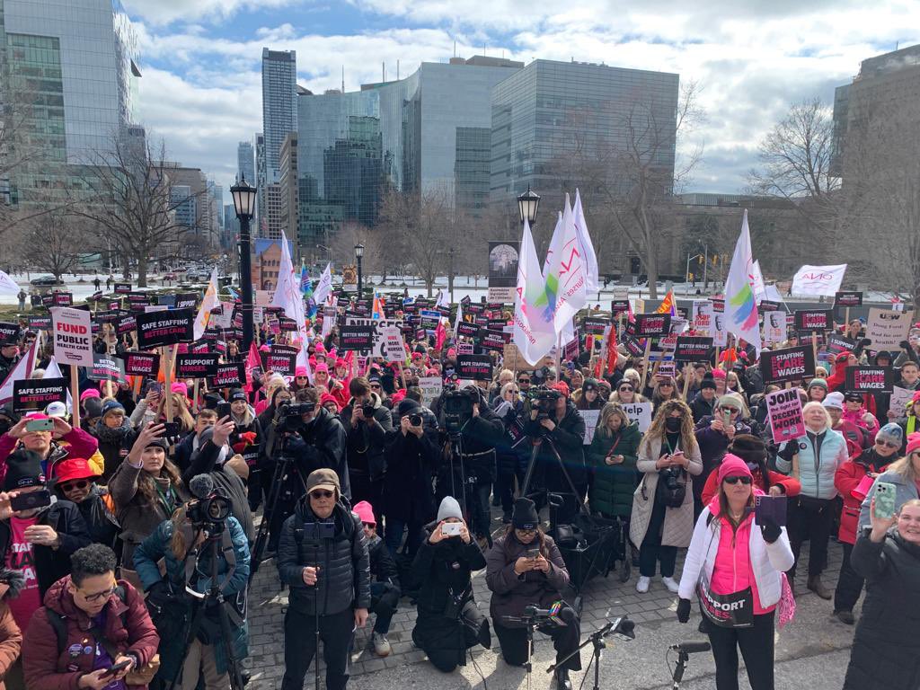 LGretzky's tweet photo. The solution to Ford's health care staffing crisis is simple: invest the funds we already have to fix the public system we already have.

Stop taking nurses to court to suppress their wages and work with them to deliver #BetterStaffingBetterCare! 
#RepealBill124 #onpoli https://t.co/h2fG4oEeEP