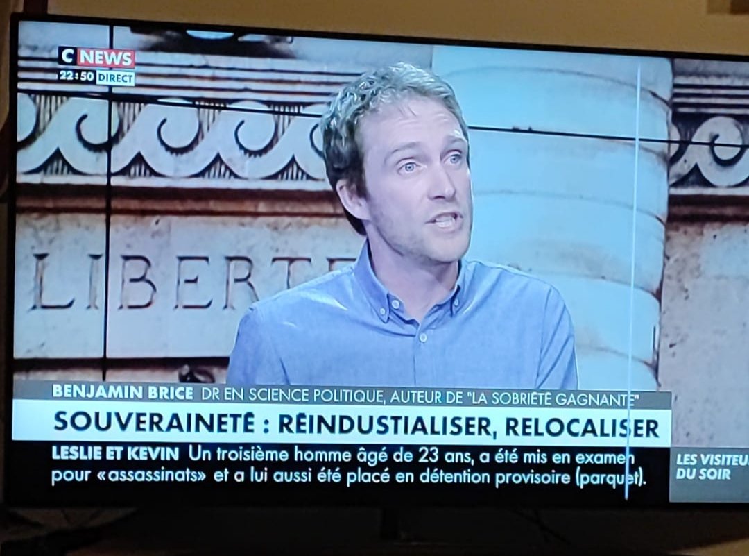 dervishrunner's tweet photo. @CNEWS Néologisme ? "Reindustialiser" 🤔 Intéressant...😏 https://t.co/H1uS2SpTWy