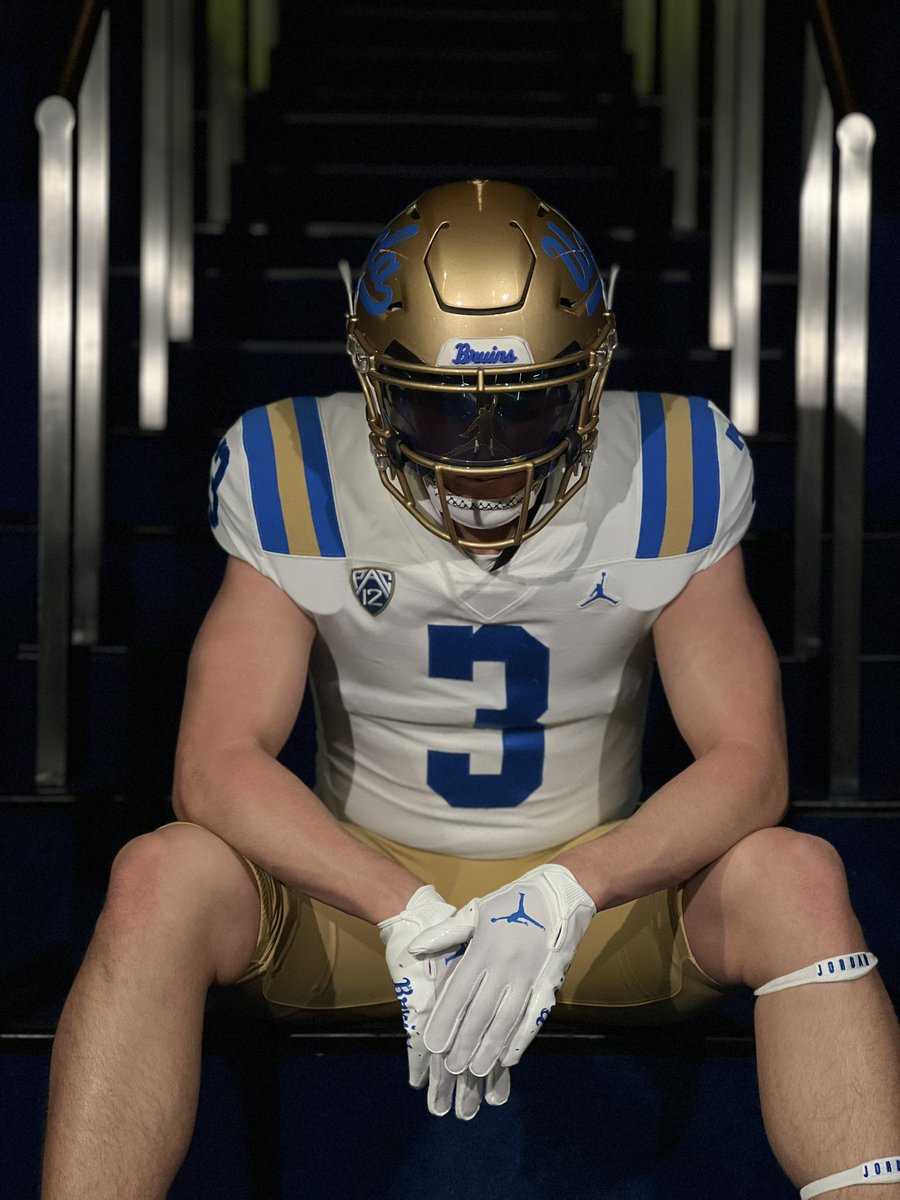 PortWeston's tweet photo. amazing visit with @UCLAChipKelly, Coach Norton, Coach Lynn and rest of the staff 
thank you for the offer to be a part of the special program at @UCLAFootball
#westwood #GoBruins #4sUp https://t.co/FUqI5k6cNt