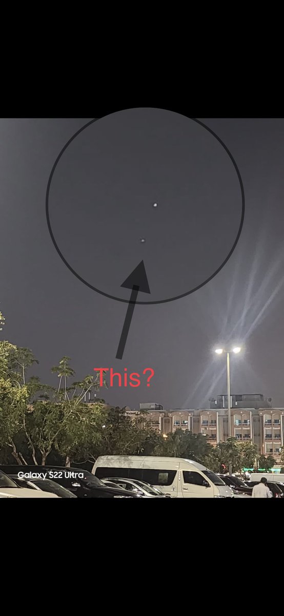 _vikashkum's tweet photo. @syndrome22q1 @elonmusk Saw this in Dubai sky. Same? @elonmusk #Nightsky #Space https://t.co/mftG9gg3UX