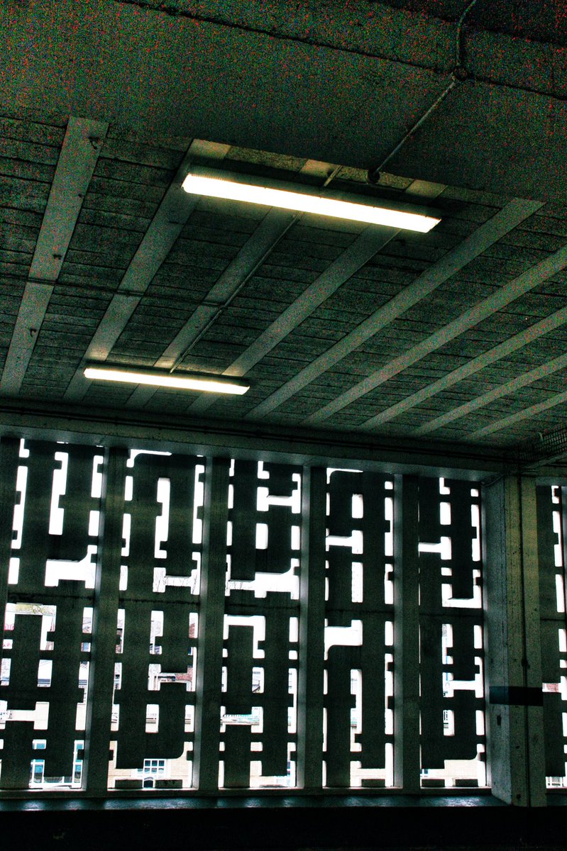 matt_cork's tweet photo. A few more from today’s Stockport wander… 🚶♂️🚶♀️
#stockport #wander #walk #mooch #architecture #carpark #moderism #concrete #brutalism #history #merseyway #streetphoto #streetphotography #culture https://t.co/dRccB8BlTp
