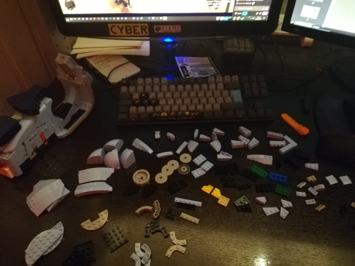 jbaubort's tweet photo. @YannexTM super le petit lego Vespa devant ton live ! C'est très chill comme stream, j'adore ! https://t.co/PUjmmhjZhX